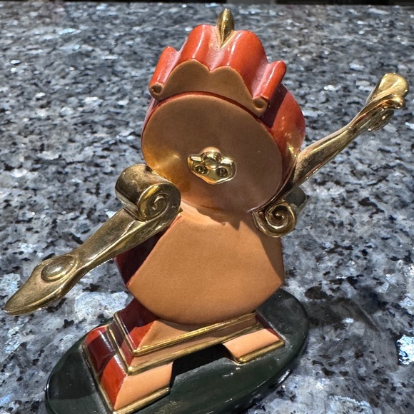 🕰️ Rare Vintage Disney Cogsworth Clock Figurine from the Disney Collection 🕰️ - Picture 8 of 16